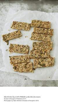 HONEY--LEMON-BREAKFAST-BARS